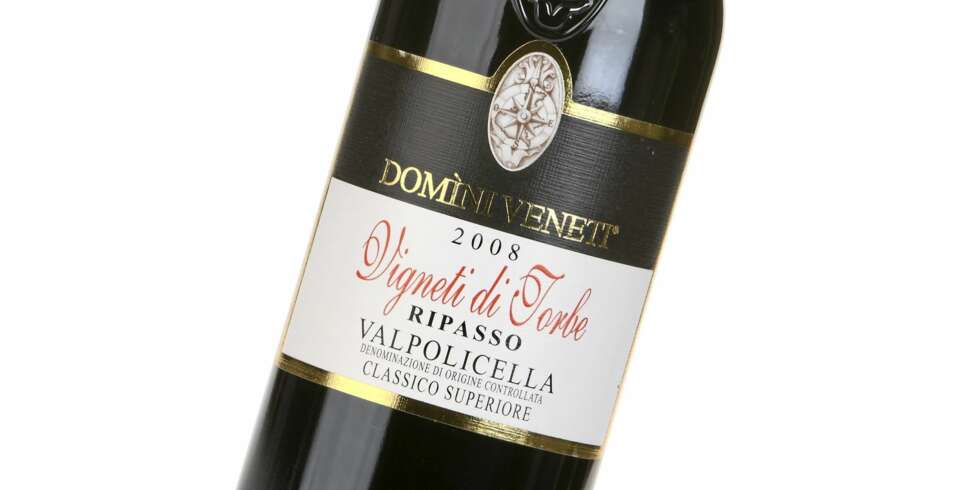 GOD FYLDE: Vigneti di Torbe Valpolicella Classico Superiore Ripasso 2008 har god fylde og middels syre. GOD FYLDE: Vigneti di Torbe Valpolicella Classico Superiore Ripasso 2008 har god fylde og middels syre.