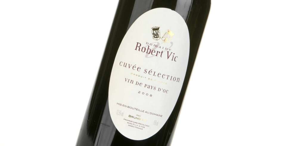 MARKERTE TANNINER: Domaine Robert Vic Cuvée Sélection 2008 er en rødvin med markerte tanniner og middels fylde. MARKERTE TANNINER: Domaine Robert Vic Cuvée Sélection 2008 er en rødvin med markerte tanniner og middels fylde.