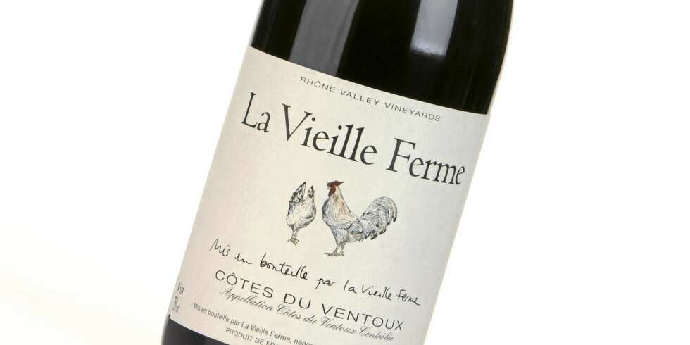 SYNTETISK BÆRFRUKT: La Vieille Ferme 2008 er en rødvin med duft av banan og syntetisk bærfrukt. SYNTETISK BÆRFRUKT: La Vieille Ferme 2008 er en rødvin med duft av banan og syntetisk bærfrukt.
