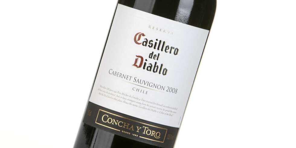 NOE KYDDER: Casillero del Diablo Cabernet Sauvignon 2008 er en rødvin fra Chile med duft av syltede solbær og noe krydder. NOE KYDDER: Casillero del Diablo Cabernet Sauvignon 2008 er en rødvin fra Chile med duft av syltede solbær og noe krydder.