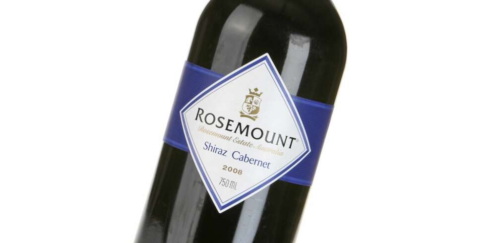 KRYDRET: Rosemount Shiraz Cabernet 2008 er en rødvin fra Australia med krydder og eik i smaken. KRYDRET: Rosemount Shiraz Cabernet 2008 er en rødvin fra Australia med krydder og eik i smaken.