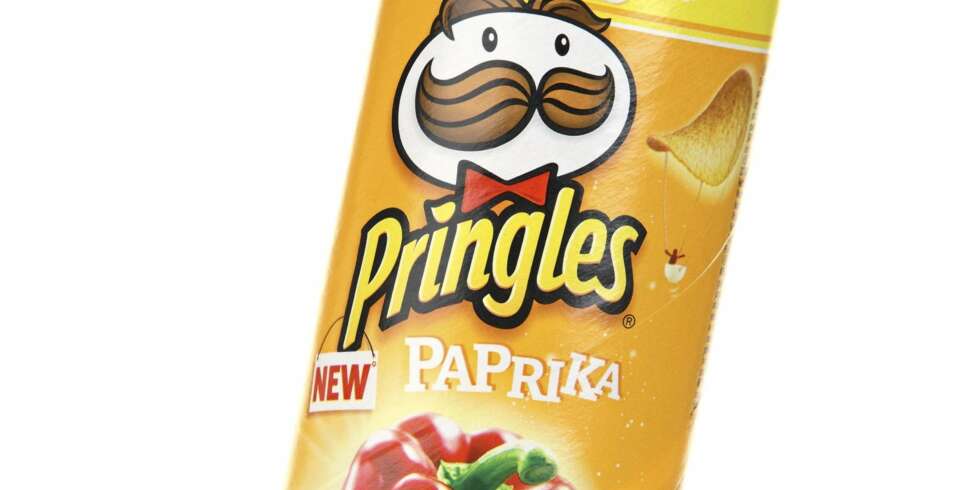 NOE EDDIK: Pringles paprika er en chips med hint av eddik i smaken. NOE EDDIK: Pringles paprika er en chips med hint av eddik i smaken.