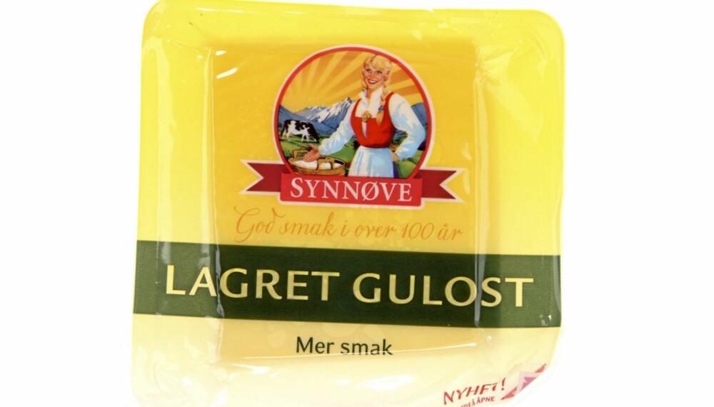 IDENTISK INNHOLD: Baksideetiketten er identisk med den på Synnøves vanlige gulost. Dette er noe merkelig. IDENTISK INNHOLD: Baksideetiketten er identisk med den på Synnøves vanlige gulost. Dette er noe merkelig.