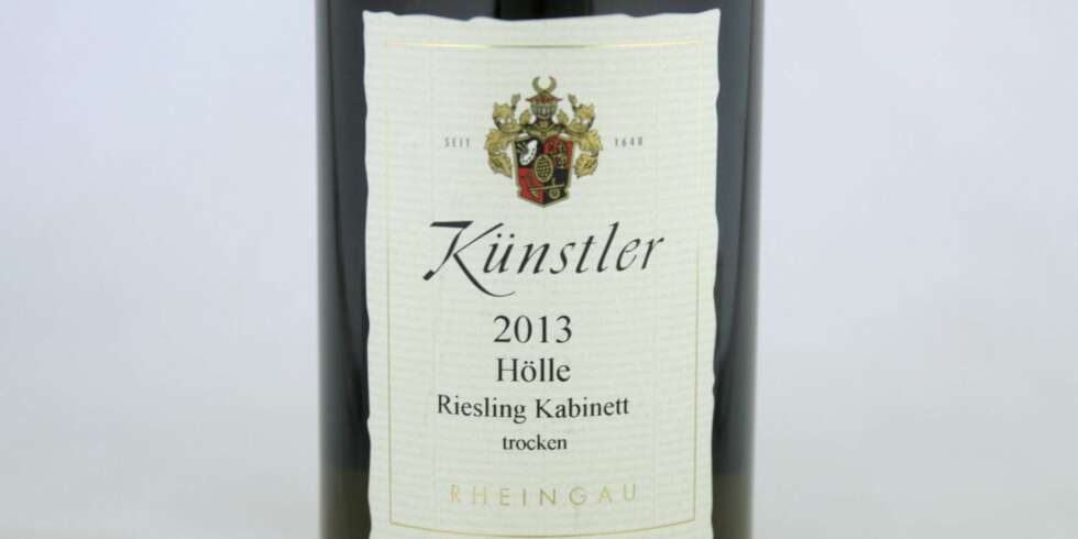 GOD VIN: Künstler Hochheimer Hölle Riesling Kabinett trocken 2013. GOD VIN: Künstler Hochheimer Hölle Riesling Kabinett trocken 2013.