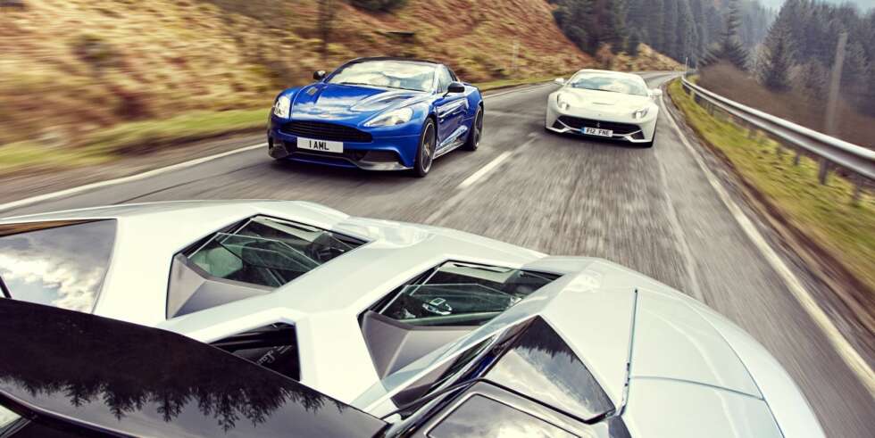 KNIVSKARP: Hekken på Lamborghini Aventador kan skjære kjøttpålegg i skiver. KNIVSKARP: Hekken på Lamborghini Aventador kan skjære kjøttpålegg i skiver.