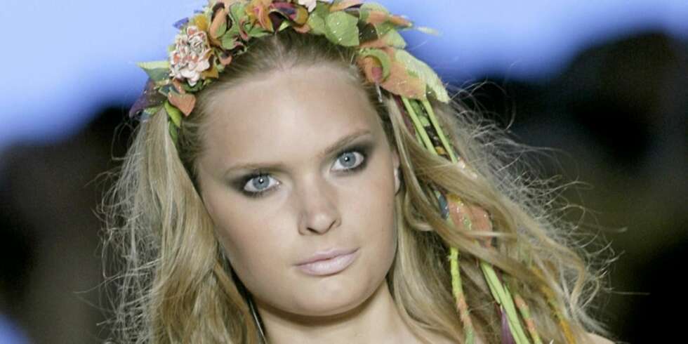 FLOWERPOWER: Hippieinspirert hår med blomsterpynt er en hit til våren. FLOWERPOWER: Hippieinspirert hår med blomsterpynt er en hit til våren.
