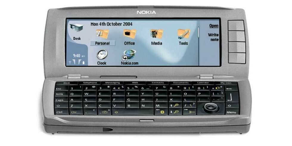 MOBIL PC: Enkelte mobiler er mer PC enn mobil, men med fullt tastatur kan du virkelig dra nytte av alle kommunikasjonstjenestene som finnes til mobilen. MOBIL PC: Enkelte mobiler er mer PC enn mobil, men med fullt tastatur kan du virkelig dra nytte av alle kommunikasjonstjenestene som finnes til mobilen.