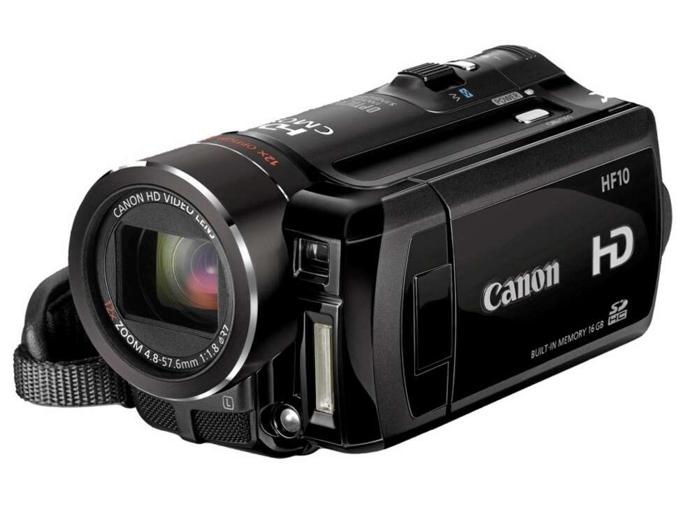 TRYGT VALG: Du gjør ingen feil om du velger HF10 fra Canon som videokamera. Bare husk på å ha en strategi for å lagre innholdet på minnekortet på et trygt sted. TRYGT VALG: Du gjør ingen feil om du velger HF10 fra Canon som videokamera. Bare husk på å ha en strategi for å lagre innholdet på minnekortet på et trygt sted.