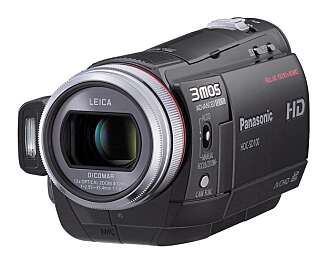 FORNUFTIG PRIS: Panasonic HDC-SD100 koster rundt 6.000 kroner, noe som gjør det til et relativt rimelig HD-kamera. FORNUFTIG PRIS: Panasonic HDC-SD100 koster rundt 6.000 kroner, noe som gjør det til et relativt rimelig HD-kamera.