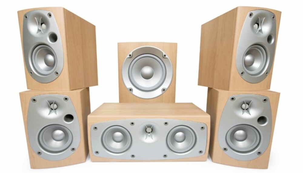 HJEMMEKINO: Et oppsett av hjemmekino innebærer oppsett av både front-, bak-. og senterhøytalere i tillegg til en subwoofer. HJEMMEKINO: Et oppsett av hjemmekino innebærer oppsett av både front-, bak-. og senterhøytalere i tillegg til en subwoofer.