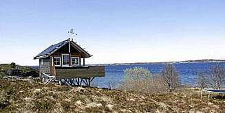 Eiendom med stor tomt og utsikt over skjærgården på Smøla. Prisantydning: 500.000 kroner. Eiendom med stor tomt og utsikt over skjærgården på Smøla. Prisantydning: 500.000 kroner.