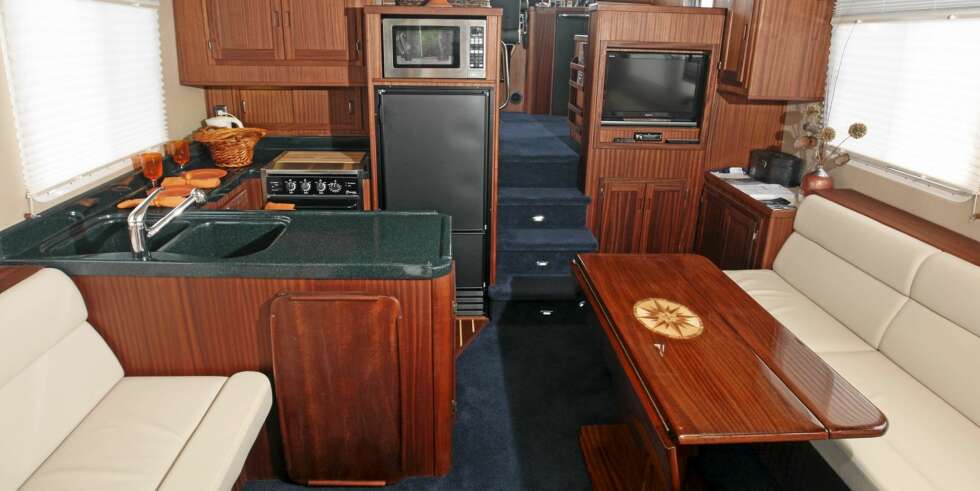 Trawler American Tug Trawler American Tug