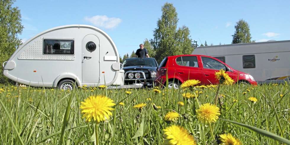 SJEKK FØRST: Langt fra alle biler kan trekke campingvogn bare fordi de har hengerfeste! SJEKK FØRST: Langt fra alle biler kan trekke campingvogn bare fordi de har hengerfeste!
