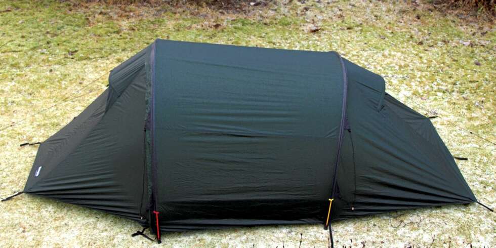 NOEN MINUS: Bergans Compact Light er et telt med plass til bagasje i forteltet, men ikke tilrådelig med matlaging/ primus. NOEN MINUS: Bergans Compact Light er et telt med plass til bagasje i forteltet, men ikke tilrådelig med matlaging/ primus.