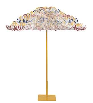 SPESIELL: Amerikanske Fred Hayward designet i 1981 sin første The Santa Barbara Umbrella. Denne Flamenco er fra hans siste kolleksjon. Bestilles på www.sbumbrella.com SPESIELL: Amerikanske Fred Hayward designet i 1981 sin første The Santa Barbara Umbrella. Denne Flamenco er fra hans siste kolleksjon. Bestilles på www.sbumbrella.com