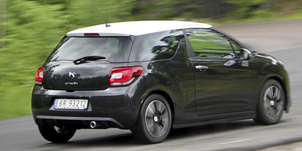 HERLIG: Citroën har lagd en ordentlig flott bil. Nå venter vi bare på en versjon som har kjøreegenskaper som står i stil. HERLIG: Citroën har lagd en ordentlig flott bil. Nå venter vi bare på en versjon som har kjøreegenskaper som står i stil.