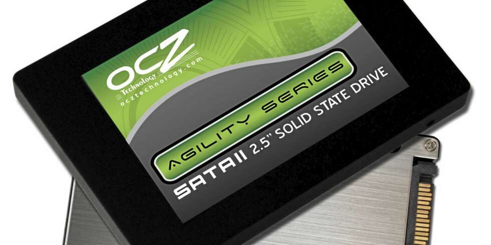 UTFORDRER: OCZ sine SSDer er veldig raske og gir Intel hard konkurranse på ytelsesfronten. Deres 120 GB-versjon av Agility koster ca. 800 kr mindre, men vi har prioritert å få mest mulig plass på primærdisken innenfor en fremdeles overkommelig pris. UTFORDRER: OCZ sine SSDer er veldig raske og gir Intel hard konkurranse på ytelsesfronten. Deres 120 GB-versjon av Agility koster ca. 800 kr mindre, men vi har prioritert å få mest mulig plass på primærdisken innenfor en fremdeles overkommelig pris.