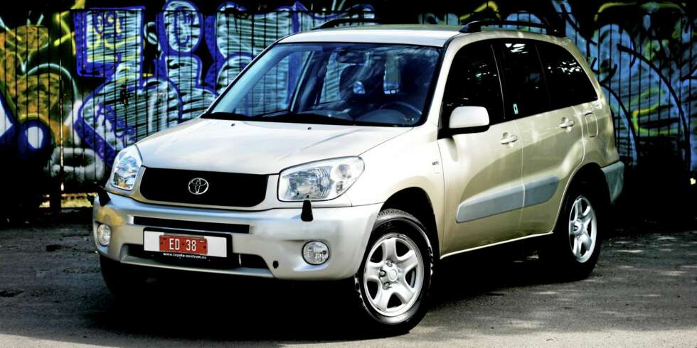 Toyota RAV4 er i mange sammenhenger blitt kalt folke-SUV'en, denne kåringen er nok en grunn. Toyota RAV4 er i mange sammenhenger blitt kalt folke-SUV'en, denne kåringen er nok en grunn.