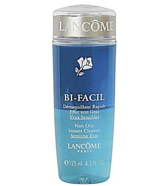 SMINKEFJERNER: Lancôme Bi-facil Eye Makeup Remover (kr 270). SMINKEFJERNER: Lancôme Bi-facil Eye Makeup Remover (kr 270).