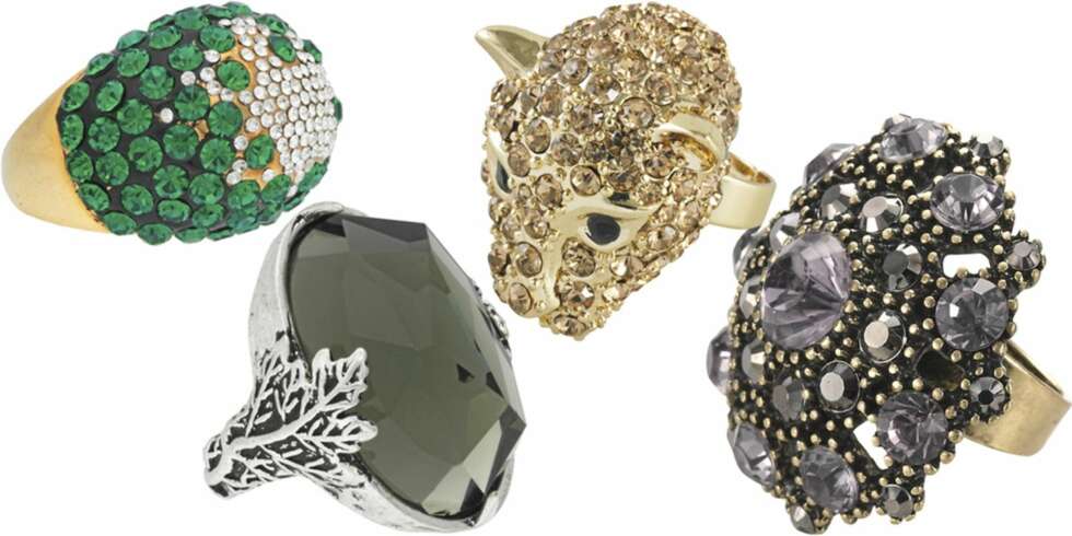 FRA VENSTRE: Cecilie Melli (kr 350), Arts & Craft 8kr 398), Bik Bok (kr 79), Accessorize
(kr 115). FRA VENSTRE: Cecilie Melli (kr 350), Arts & Craft 8kr 398), Bik Bok (kr 79), Accessorize
(kr 115).