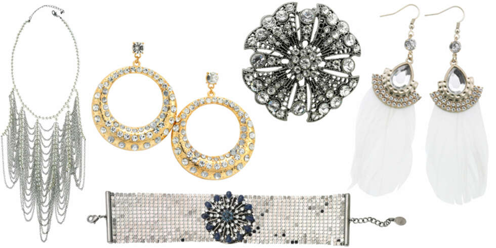 FRA VENSTRE: Kjede fra Topshop (kr 225), øredobber fra Friis (kr 299), armbånd fra Accessorize (kr 185), brosje fra Friis (kr 299), øredobber fra Accessorize (kr 185). FRA VENSTRE: Kjede fra Topshop (kr 225), øredobber fra Friis (kr 299), armbånd fra Accessorize (kr 185), brosje fra Friis (kr 299), øredobber fra Accessorize (kr 185).