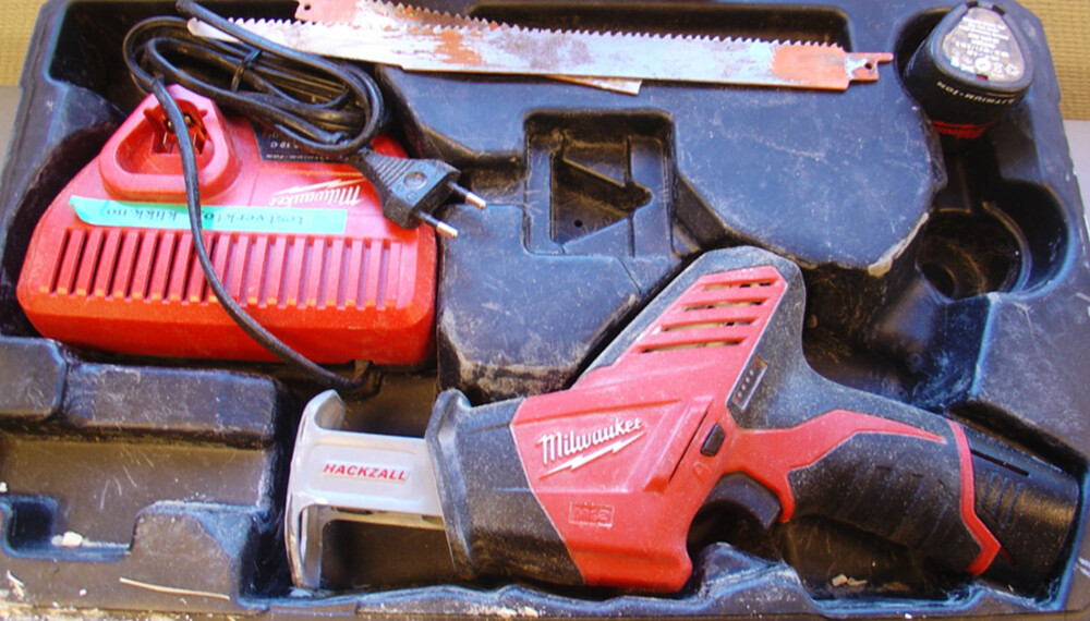 Kofert: Sagen kommer i koffert med lader og to batterier. Kofert: Sagen kommer i koffert med lader og to batterier.