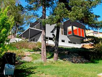 HUSET: Slik vil det ferdige huset ligge i terrenget. HUSET: Slik vil det ferdige huset ligge i terrenget.