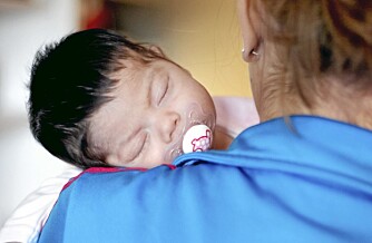 TRYGG HOS MAMMA: Aurora er foreløpig helt uvitende om hvordan hun overrasket verden med sin ankomst. TRYGG HOS MAMMA: Aurora er foreløpig helt uvitende om hvordan hun overrasket verden med sin ankomst.
