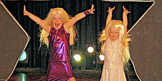 MINISTARS: Barn fra 3 år synger og danser på scenen og forvandles til stjerner med klær og make up. MINISTARS: Barn fra 3 år synger og danser på scenen og forvandles til stjerner med klær og make up.