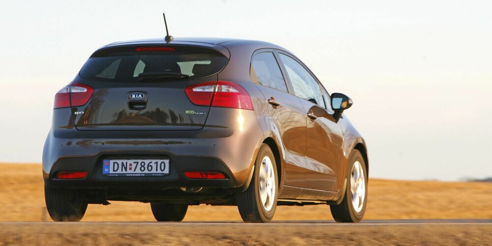 SNILL: På veien oppfører Kia Rio 1,1 CRDi seg pent og sikkert. SNILL: På veien oppfører Kia Rio 1,1 CRDi seg pent og sikkert.