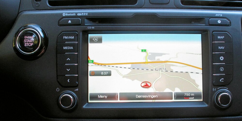 MYE UTSTYR: Executive-versjonen av Kia Rio 1,1 CRDi har bøttevis med utstyr, blant annet en lettbetjent 7-tommers multifunksjonsskjerm. MYE UTSTYR: Executive-versjonen av Kia Rio 1,1 CRDi har bøttevis med utstyr, blant annet en lettbetjent 7-tommers multifunksjonsskjerm.