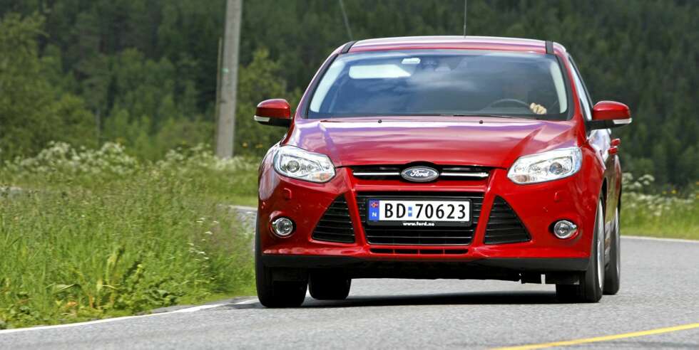 KJØREMESTER: Ford Focus er ikke like sylskarp som Alfa Romeo Guilietta, men kjører meget godt. KJØREMESTER: Ford Focus er ikke like sylskarp som Alfa Romeo Guilietta, men kjører meget godt.