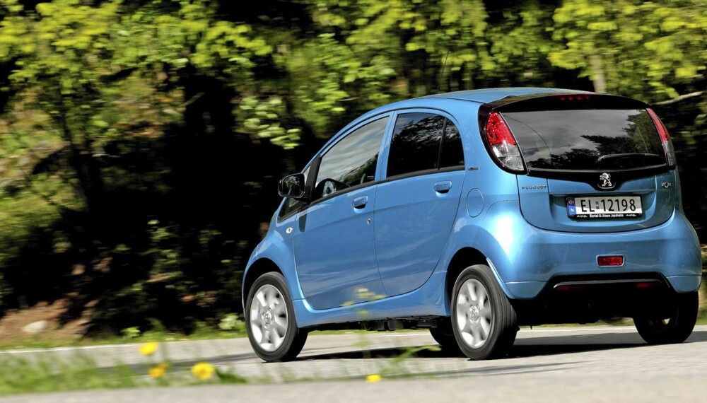 ELBIL: Peugeot iOn endrer ikke stort på fordommene angående elbilers utseende. ELBIL: Peugeot iOn endrer ikke stort på fordommene angående elbilers utseende.