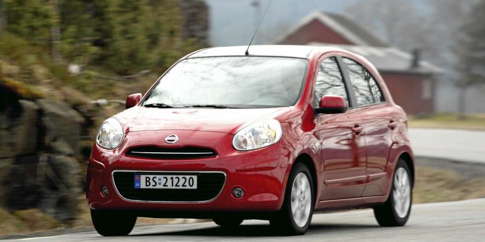 BRUKER LITE: Med et forbruk på 0,52 l/mil i vår testrunde, er Micra blant de gjerrigste bensinbilene vi har kjørt. BRUKER LITE: Med et forbruk på 0,52 l/mil i vår testrunde, er Micra blant de gjerrigste bensinbilene vi har kjørt.
