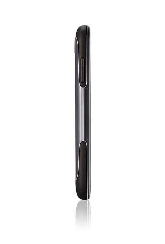 TYNN: Huawei U8815 Ascend G300 er ikke den tynneste smartmobilen på markedet, men samtidig ikke så tykk at det er plagsom på noen som helst måte. TYNN: Huawei U8815 Ascend G300 er ikke den tynneste smartmobilen på markedet, men samtidig ikke så tykk at det er plagsom på noen som helst måte.