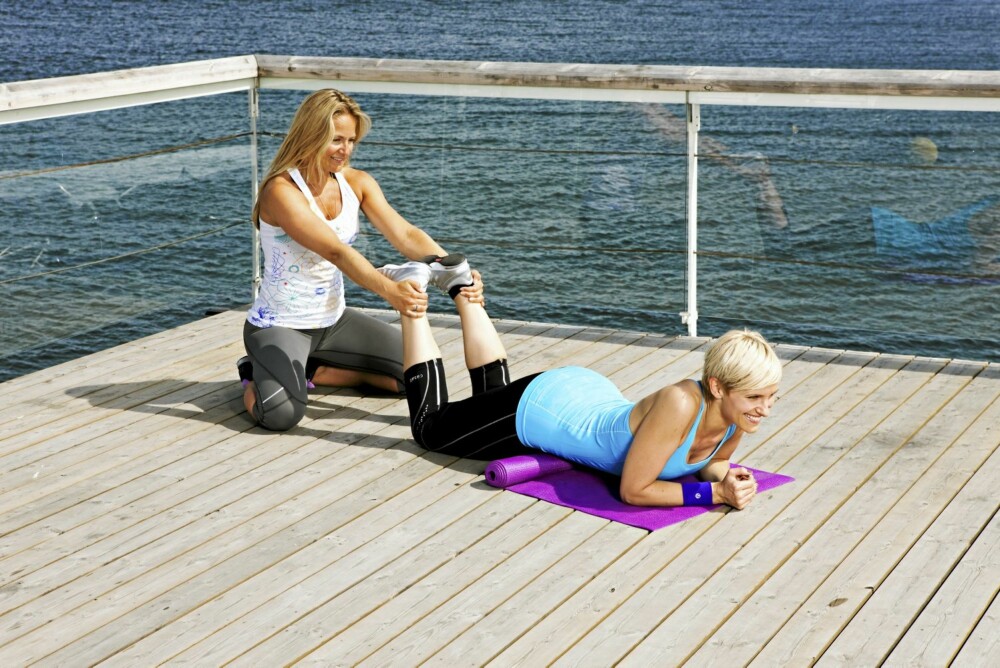 ØVELSE 5 CURL MED PARTNER ØVELSE 5 CURL MED PARTNER