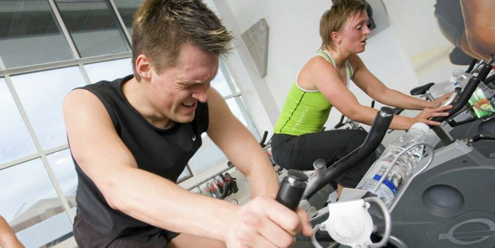 HØYINTENS: Med mer intensive økter sparer du tid, og du ser resultater raskere. HØYINTENS: Med mer intensive økter sparer du tid, og du ser resultater raskere.