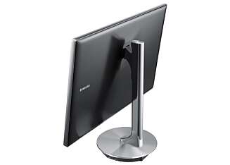 GLATT: Til og med bakfra byr Samsung SyncMaster SB970 på et glatt, rent og pent design. GLATT: Til og med bakfra byr Samsung SyncMaster SB970 på et glatt, rent og pent design.