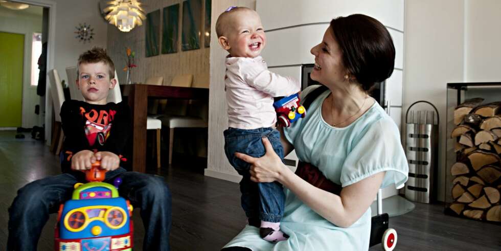 FAMILIELYKKE: Cecilie med Adrian (5 ½ og Aida (1) hjemme i Trondheim. Hun bor i samme område som i oppveksten. FAMILIELYKKE: Cecilie med Adrian (5 ½ og Aida (1) hjemme i Trondheim. Hun bor i samme område som i oppveksten.