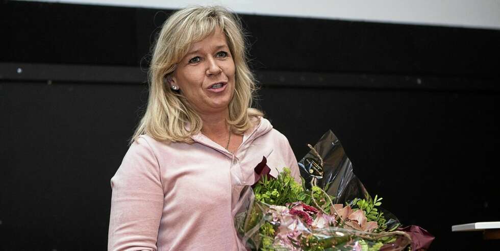 - Jane er en faglig dyktig jordmor som er opptatt av å gi god svangerskapsomsorg til alle. Hun er inkluderende og mange gravide sier de opplever hennes som spesielt godt å snakke med om alvorlige temaer, sier ledende helsesøster i Vikersund Hilde Øverby, til dt.no. Foto: Joakim Fjeldli - Jane er en faglig dyktig jordmor som er opptatt av å gi god svangerskapsomsorg til alle. Hun er inkluderende og mange gravide sier de opplever hennes som spesielt godt å snakke med om alvorlige temaer, sier ledende helsesøster i Vikersund Hilde Øverby, til dt.no. Foto: Joakim Fjeldli