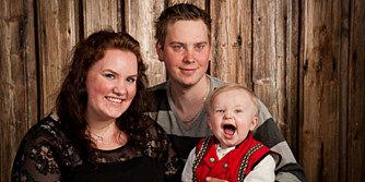 STOLTE FORELDRE: Ann-Kathrin N. Bjornes, Kjell Ragnar Terjesen og Aleksander Bjornes Terjesen. STOLTE FORELDRE: Ann-Kathrin N. Bjornes, Kjell Ragnar Terjesen og Aleksander Bjornes Terjesen.