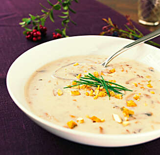 HØSTGODT: Når kveldene blir kjøligere, kan du kose deg med kremet soppsuppe. HØSTGODT: Når kveldene blir kjøligere, kan du kose deg med kremet soppsuppe.