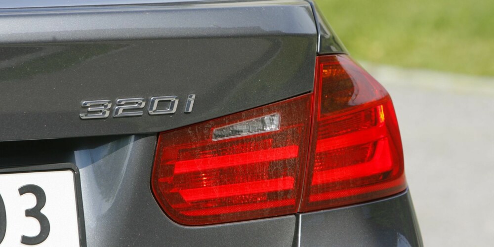 BRA TALL: ...og god bokstav. Hadde valget stått mellom en 320i og en 320d, ville vi valgt bensinbilen. FOTO: Petter Handeland BRA TALL: ...og god bokstav. Hadde valget stått mellom en 320i og en 320d, ville vi valgt bensinbilen. FOTO: Petter Handeland