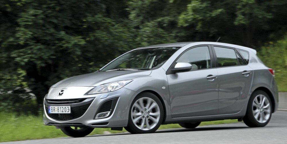TØFF: Med Sport-utstyrspakken får Mazda 3 enda tøffere utseende, pluss viktig utstyr innvendig. TØFF: Med Sport-utstyrspakken får Mazda 3 enda tøffere utseende, pluss viktig utstyr innvendig.