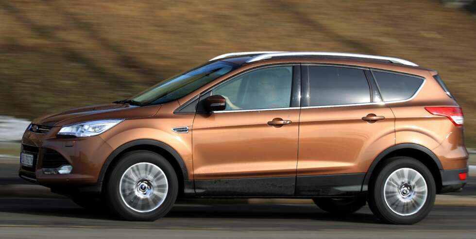 LENGRE: Ford Kuga har vokst 8 cm i lengden fra den forrige modellen. FOTO: Egil Nordlien, HM Foto LENGRE: Ford Kuga har vokst 8 cm i lengden fra den forrige modellen. FOTO: Egil Nordlien, HM Foto