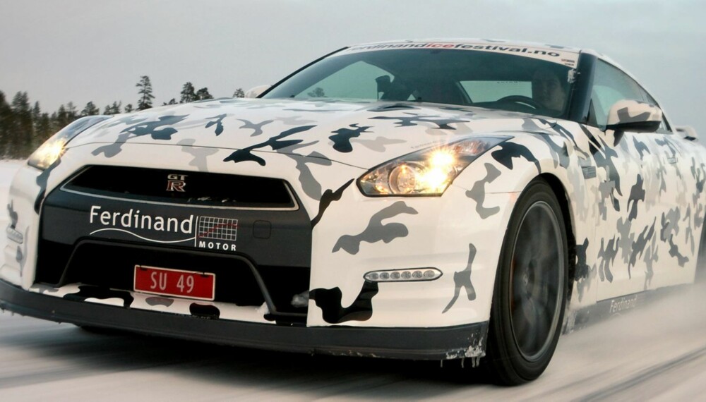 NORGESVENN: Nissan GT-R er faktik som skapt for norske kjøreforhold. Firehjulsdrift er en ting, men til superbil å være har den god bakkeklaring og fin fjæringskomfort. Foto: Petter Handeland NORGESVENN: Nissan GT-R er faktik som skapt for norske kjøreforhold. Firehjulsdrift er en ting, men til superbil å være har den god bakkeklaring og fin fjæringskomfort. Foto: Petter Handeland