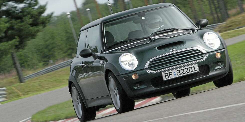 Vålerbanen 16082004 Mini Cooper på bane Vålerbanen 16082004 Mini Cooper på bane