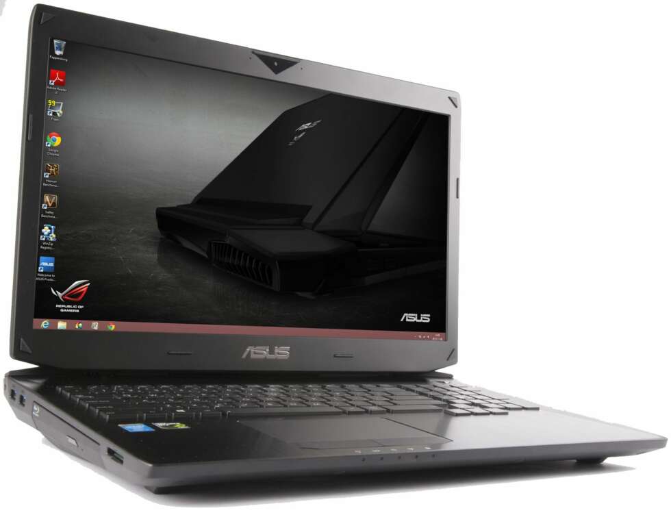 STILLEGÅENDE: Asus har holdt fast ved denne designen en stund nå. Vi synes den er meget vellykket og passer godt til en spillbærbar. STILLEGÅENDE: Asus har holdt fast ved denne designen en stund nå. Vi synes den er meget vellykket og passer godt til en spillbærbar.