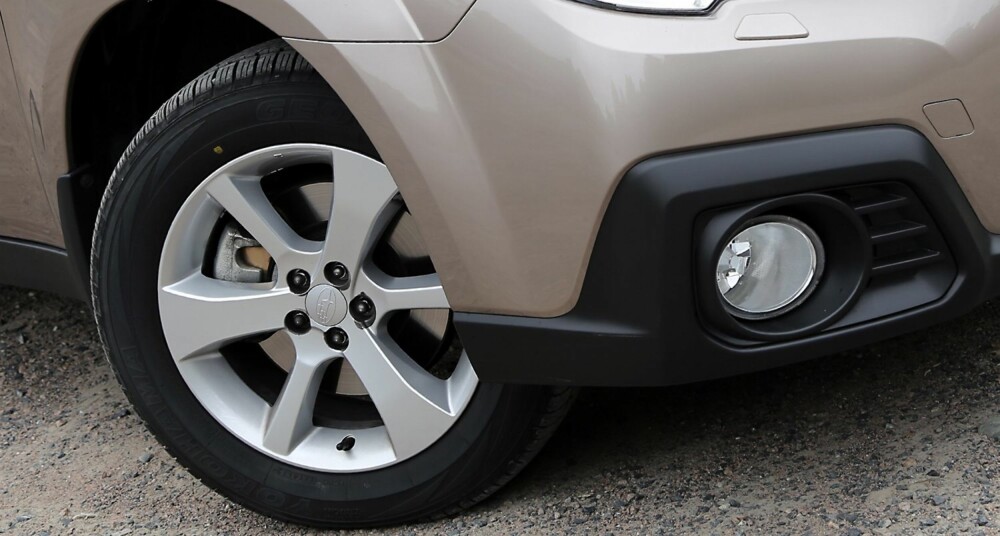 HØY: En av fordelene med Subaru Outback er ekstra bakkeklaring, uten at du må opp i en høy SUV. HØY: En av fordelene med Subaru Outback er ekstra bakkeklaring, uten at du må opp i en høy SUV.
