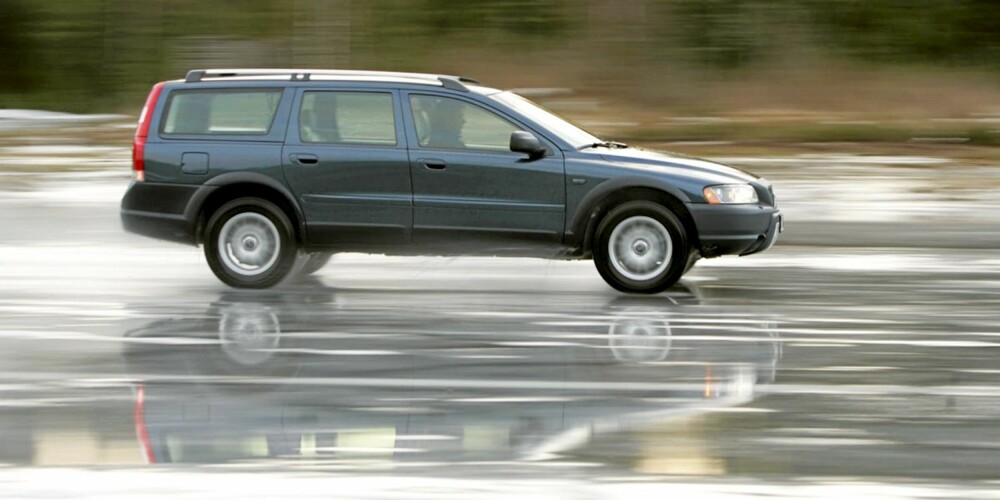 På glatte vinterveier får en brukt Volvo XC70 vist seg fra sin beste side. På glatte vinterveier får en brukt Volvo XC70 vist seg fra sin beste side.
